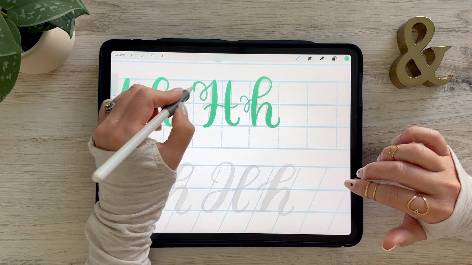 Calligraphy H Uppercase & Lowercase (Video Tutorial). Learn to draw the letter H in this step-by-step brush calligraphy video tutorial for beginners. Follow along with paper or Procreate!